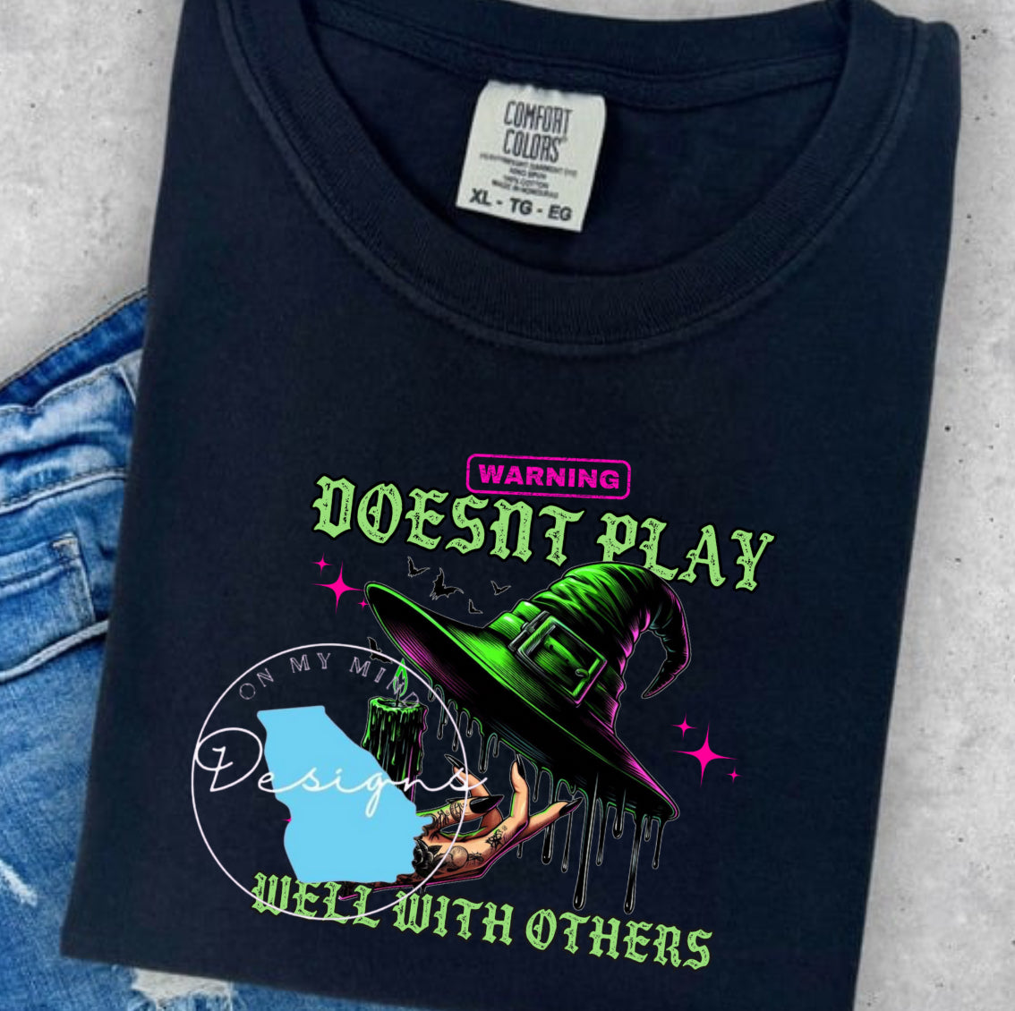 Warning Doesn’t play well with others graphic tee
