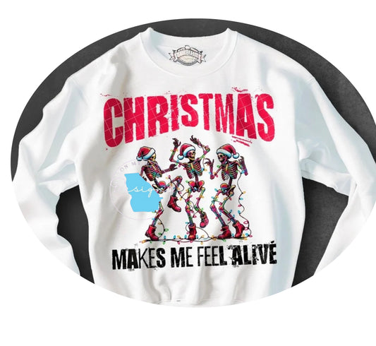 (Copy) Christmas makes me feel alive winter graphic tee