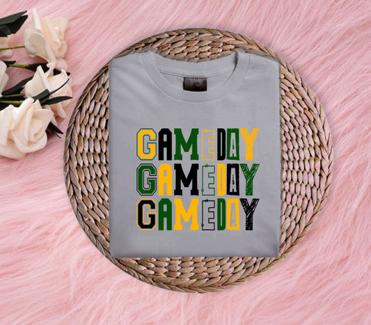 Game day green and gold casual t-shirt