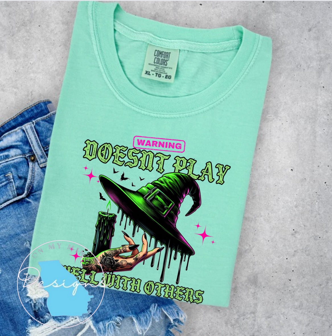 Warning Doesn’t play well with others  graphic tee