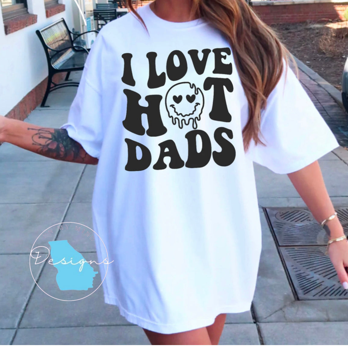 Hot dad’s graphic tee
