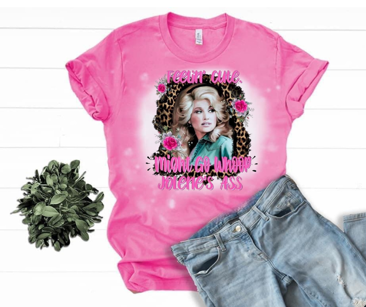 Dolly’s feelin cute! T-shirt
